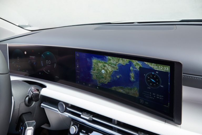 Cómo elegir un SUV tecnológico sin gastar de más: guía para familias que no quieren renunciar a nada