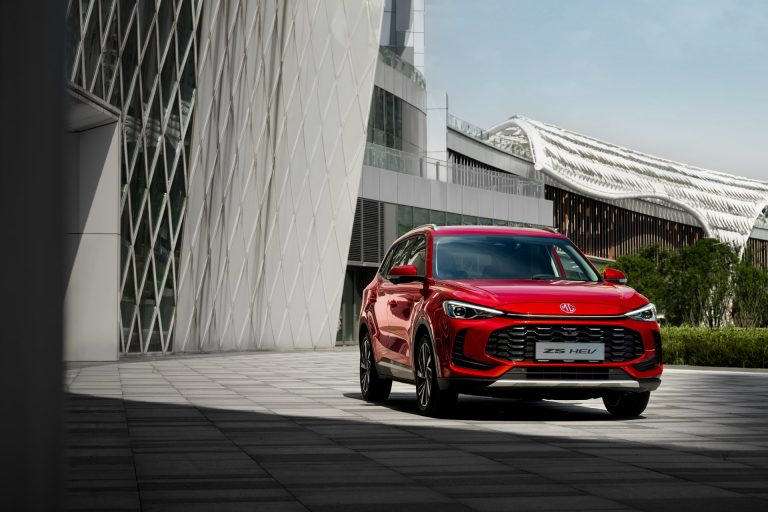 Mejores SUV con tecnología punta por menos de 35.000 euros: relación calidad-precio que sorprende Mejores SUV con tecnología punta por menos de 35.000 euros: relación calidad-precio que sorprende