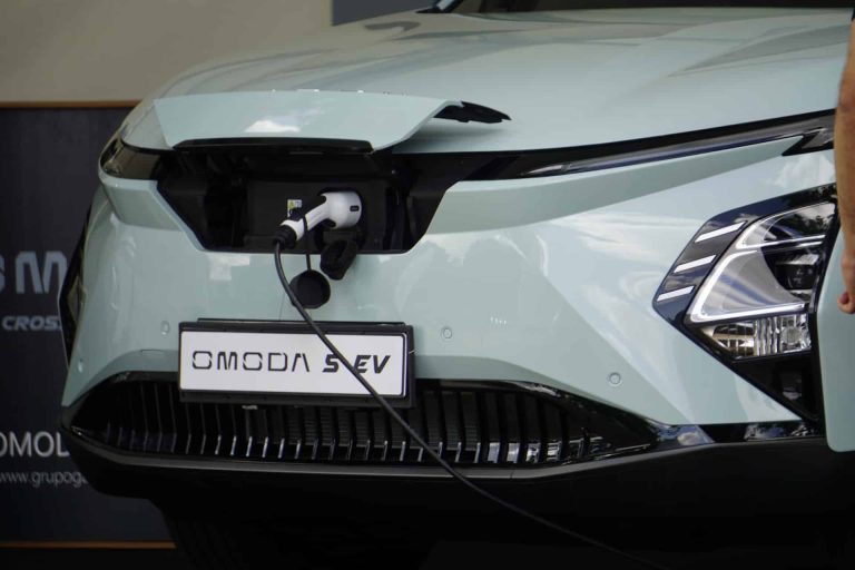 Omoda 5 vs MG ZS vs Dacia Duster: tres SUV asequibles con enfoques tecnológicos opuestos Omoda 5 vs MG ZS vs Dacia Duster: tres SUV asequibles con enfoques tecnológicos opuestos