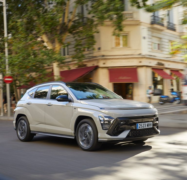 Cómo elegir un SUV eléctrico urbano si vas a moverte sobre todo por ZBE y aparcas en zona SER