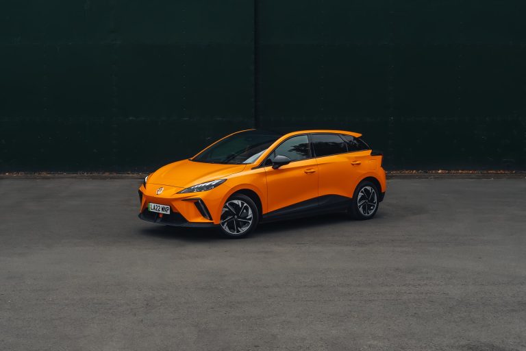 MG4 vs Opel Astra Electric: dos compactos eléctricos del segmento C para uso mixto ciudad-carretera MG4 vs Opel Astra Electric: dos compactos eléctricos del segmento C para uso mixto ciudad-carretera
