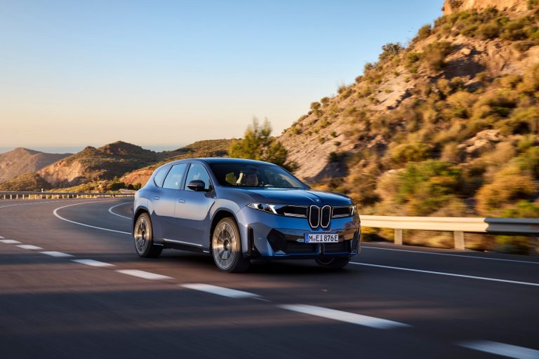 BMW iX vs Mercedes-Benz EQE SUV: dos SUV eléctricos premium grandes frente a frente por tecnología a bordo en 2026 BMW iX vs Mercedes-Benz EQE SUV: dos SUV eléctricos premium grandes frente a frente por tecnología a bordo en