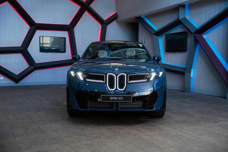 BMW X3 vs Mercedes-Benz GLC: dos SUV-D premium comparados por tecnología a bordo y experiencia digital en 2026 BMW X3 vs Mercedes-Benz GLC: dos SUV-D premium comparados por tecnología a bordo y experiencia digital en 2026