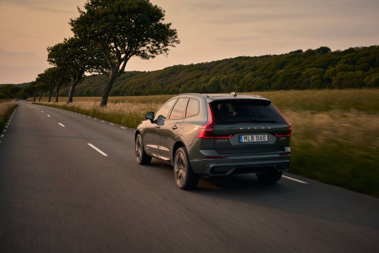 Ranking de SUV PHEV con mejor rendimiento en subidas de puerto de montaña con carga completa