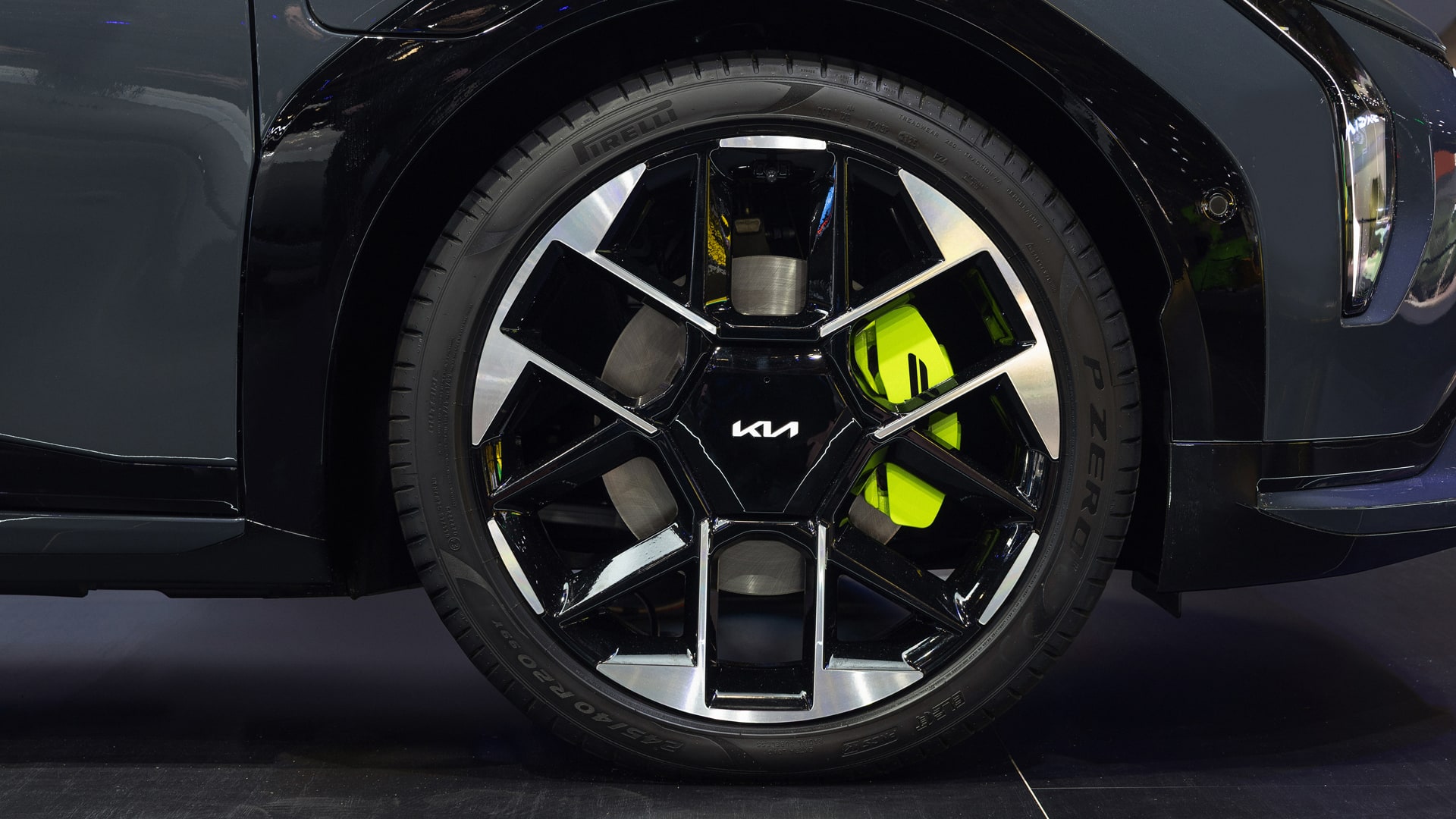 KIA EV4