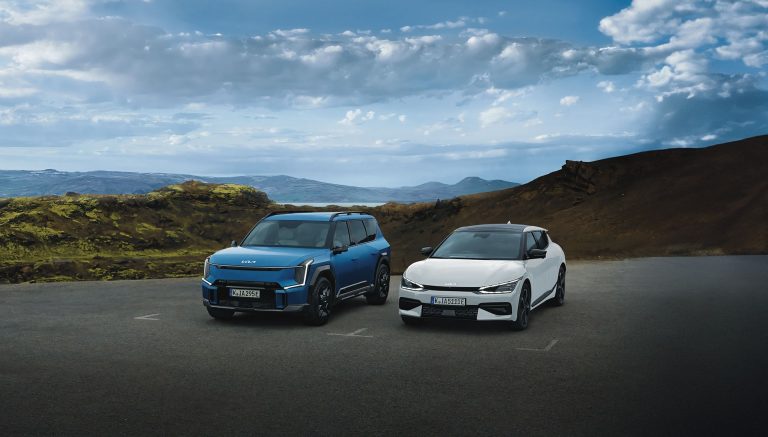 Familia con tres hijos y garaje en unifamiliar: cómo elegir un SUV eléctrico de 2026 con siete plazas usables Familia con tres hijos y garaje en unifamiliar: cómo elegir un SUV eléctrico de 2026 con siete plazas usables