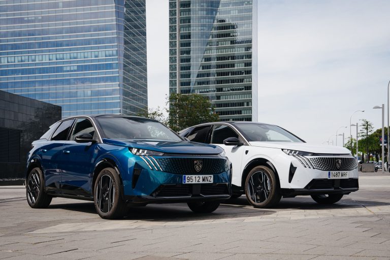Autónomo con oficina en casa y visitas a cliente 3 días por semana: cómo elegir un SUV PHEV de 2026 que aprove