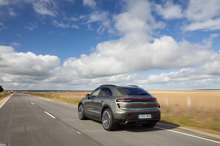 Ranking de SUV eléctricos grandes 2026 por velocidad de carga rápida en corriente continua Ranking de SUV eléctricos grandes 2026 por velocidad de carga rápida en corriente continua