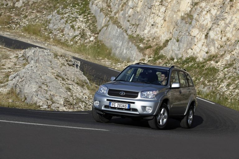 Ranking de SUV PHEV 2026 con mejor eficiencia real en modo híbrido con la batería descargada
